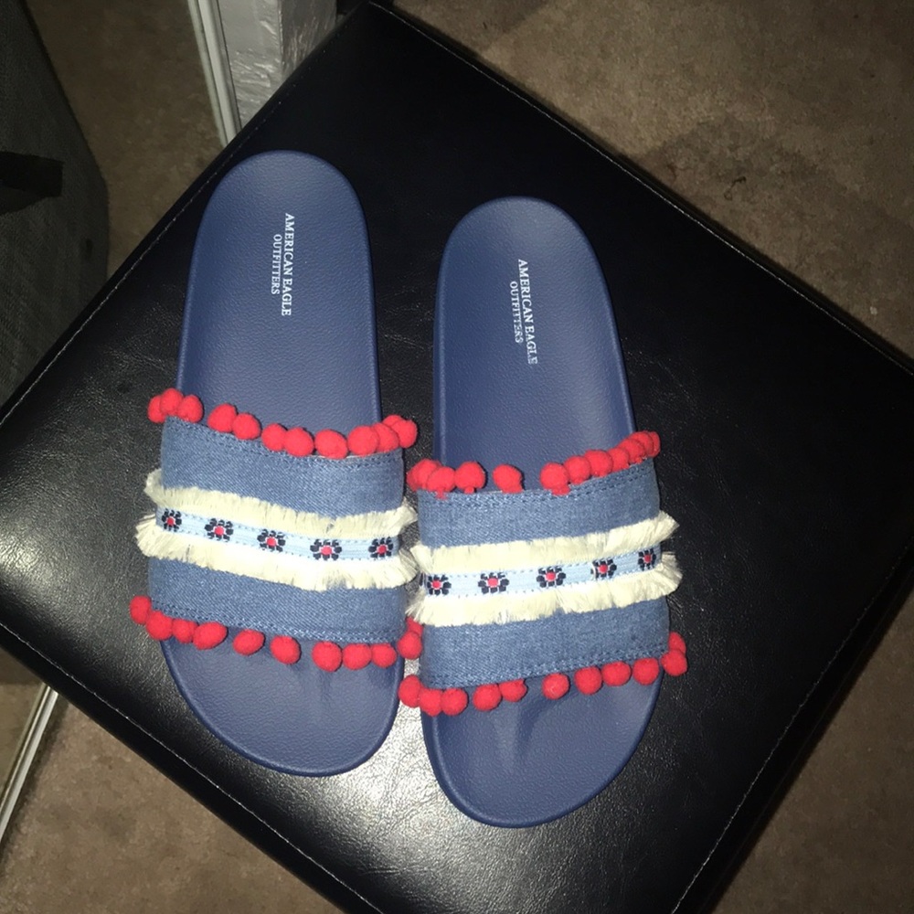 🌸 One Day Sell Pom Pom Slides